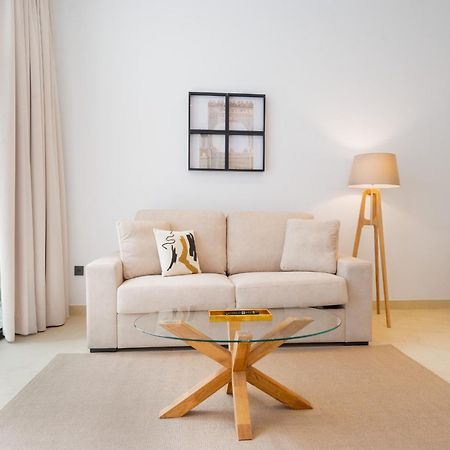 New Design Apartment - Private Patio - Gallos 2 Sevilla Bagian luar foto