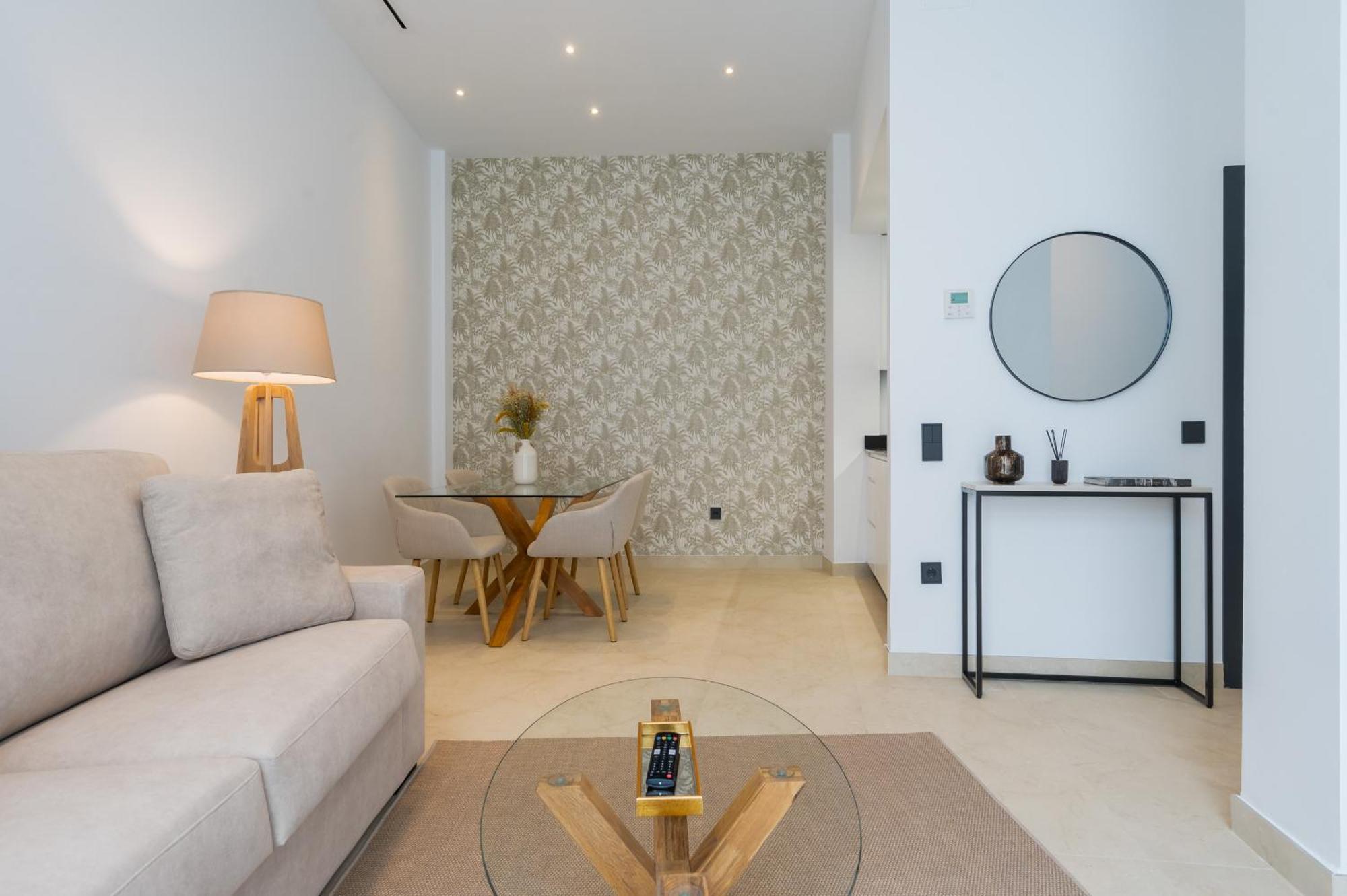 New Design Apartment - Private Patio - Gallos 2 Sevilla Bagian luar foto