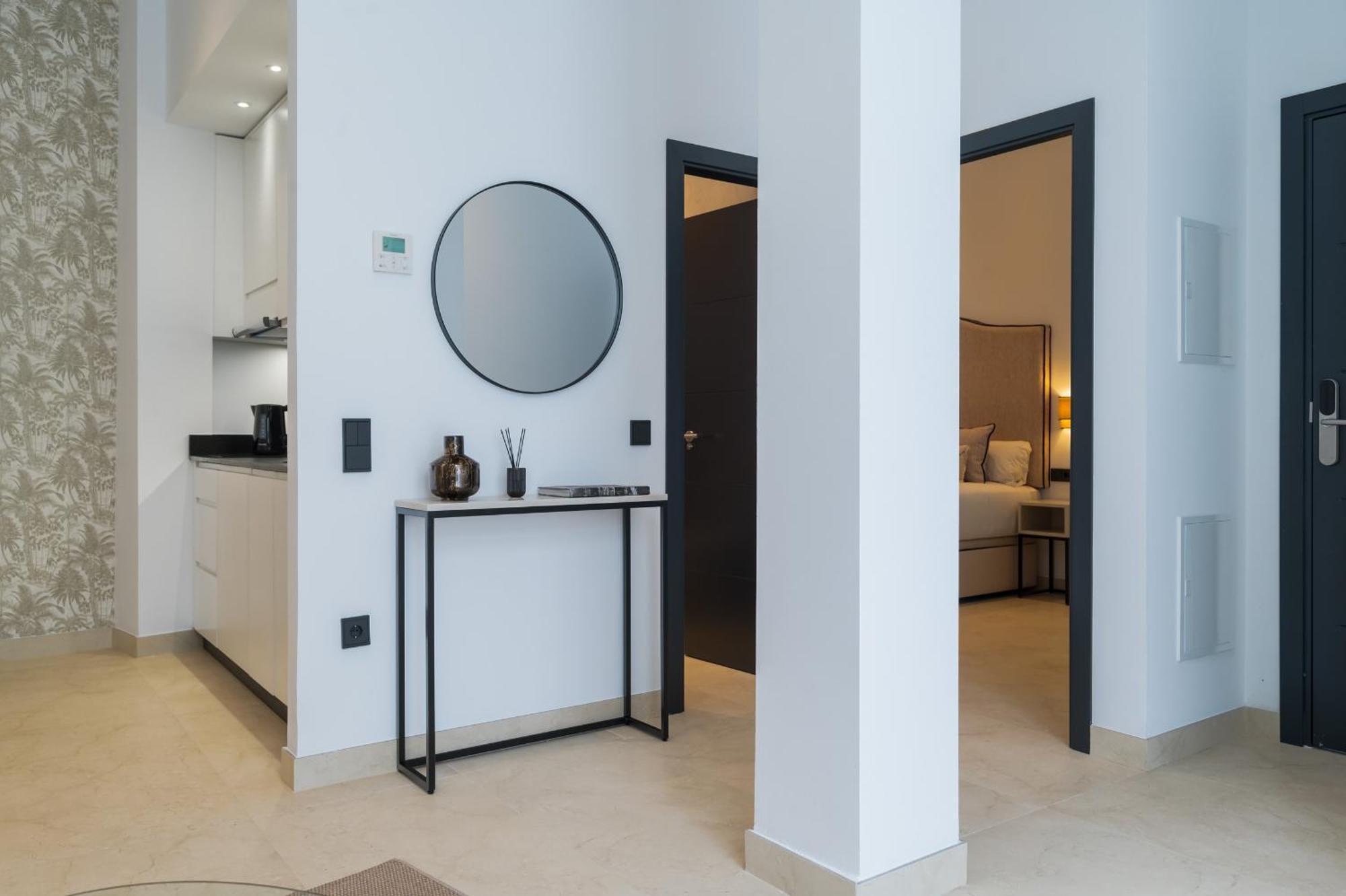 New Design Apartment - Private Patio - Gallos 2 Sevilla Bagian luar foto